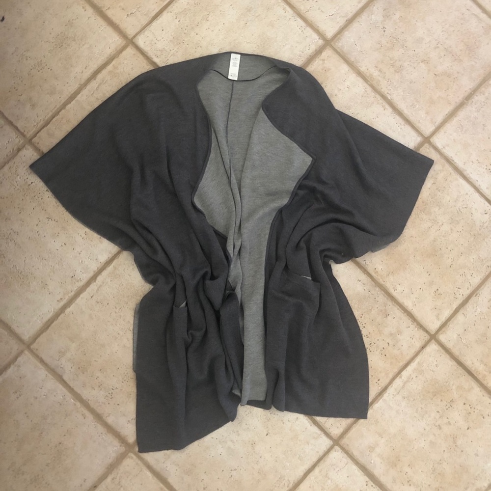 Lululemon poncho